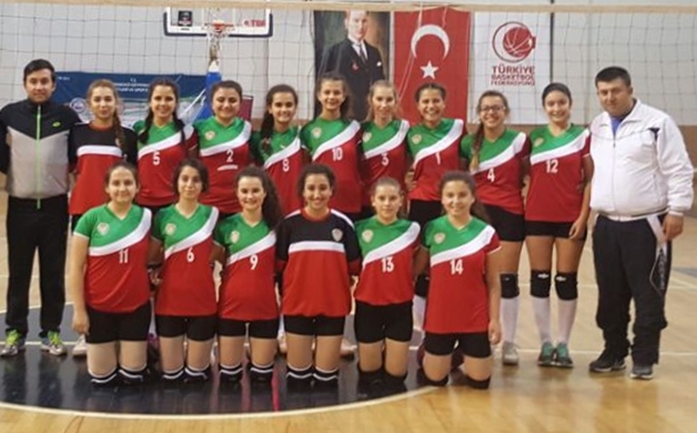 1308 VOLEYBOL TAKIMI HAZIRLIK MAÇINA ÇIKTI