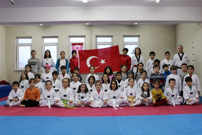 130 TAEKWONDO TAKIMI TÜRKİYE ŞAMPİYONASINDA