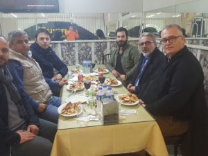 ESKİ GAZETECİDEN YENİ GAZETECİLERE YEMEK