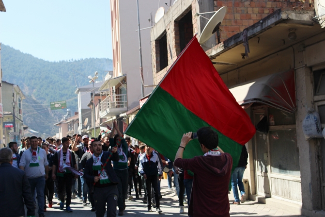 TARAFTAR MAÇA KONSANTRE OLDU