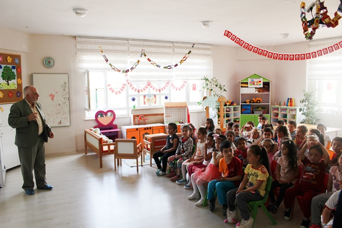 ANAOKULU ÖĞRENCİLERİNE TRAFİK DERSİ