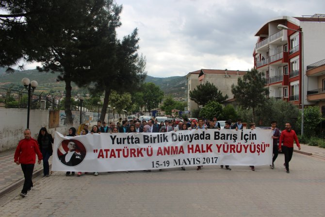 GENÇLİK HAFTASINDA GENÇLER YÜRÜDÜ