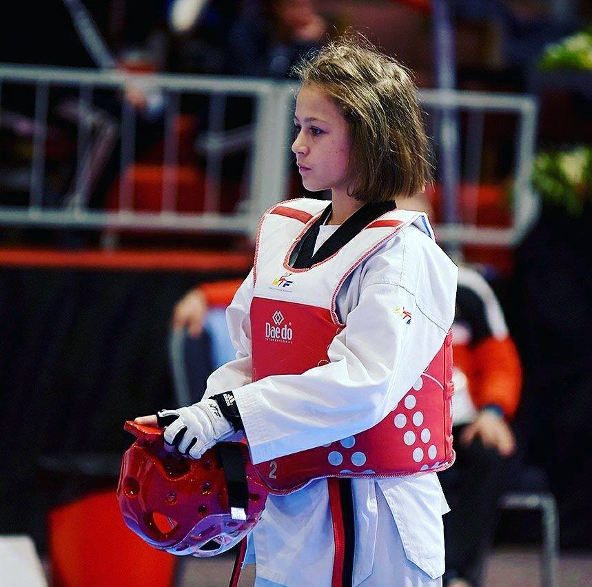 OSMANELİ’NİN GURURU TAEKWONDO’CU ZEHRA ARI  MİLLİ TAKIM SEÇMELERİNE DAVET EDİLDİ