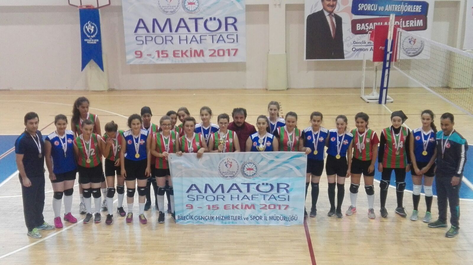 1308 OSMANELİ BELEDİYESPOR KIZ VOLEYBOL TAKIMI İKİNCİLİK KUPASIYLA DÖNDÜ