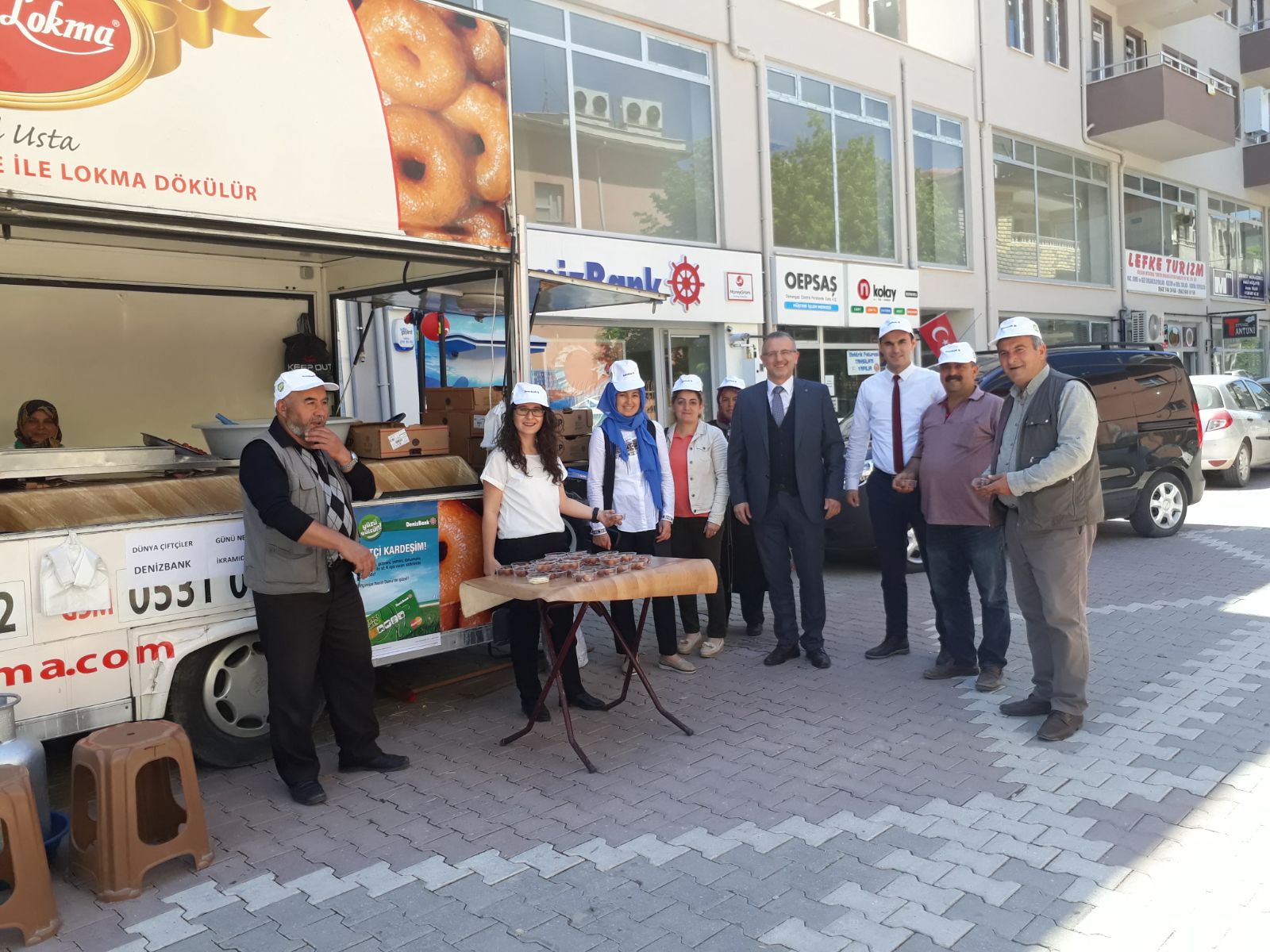 DÜNYA ÇİFTÇİLER GÜNÜNDE ÇİFTÇİLERE LOKMA İKRAMI