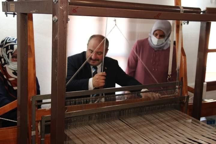 SANAYİ VE TEKNOLOJİ BAKANI MUSTAFA VARANK  OSMANELİ’DE TEZGAHIN BAŞINA GEÇTİ