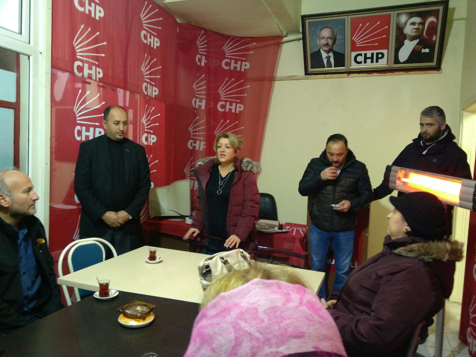 chp-osmaneli-ilce-kadin-kollarinda-nobet-degisimi-(2).jpg