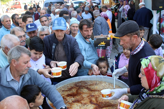 OSMANELİ BELEDİYE BAŞKANLIĞINDAN AŞURE İKRAMI 3