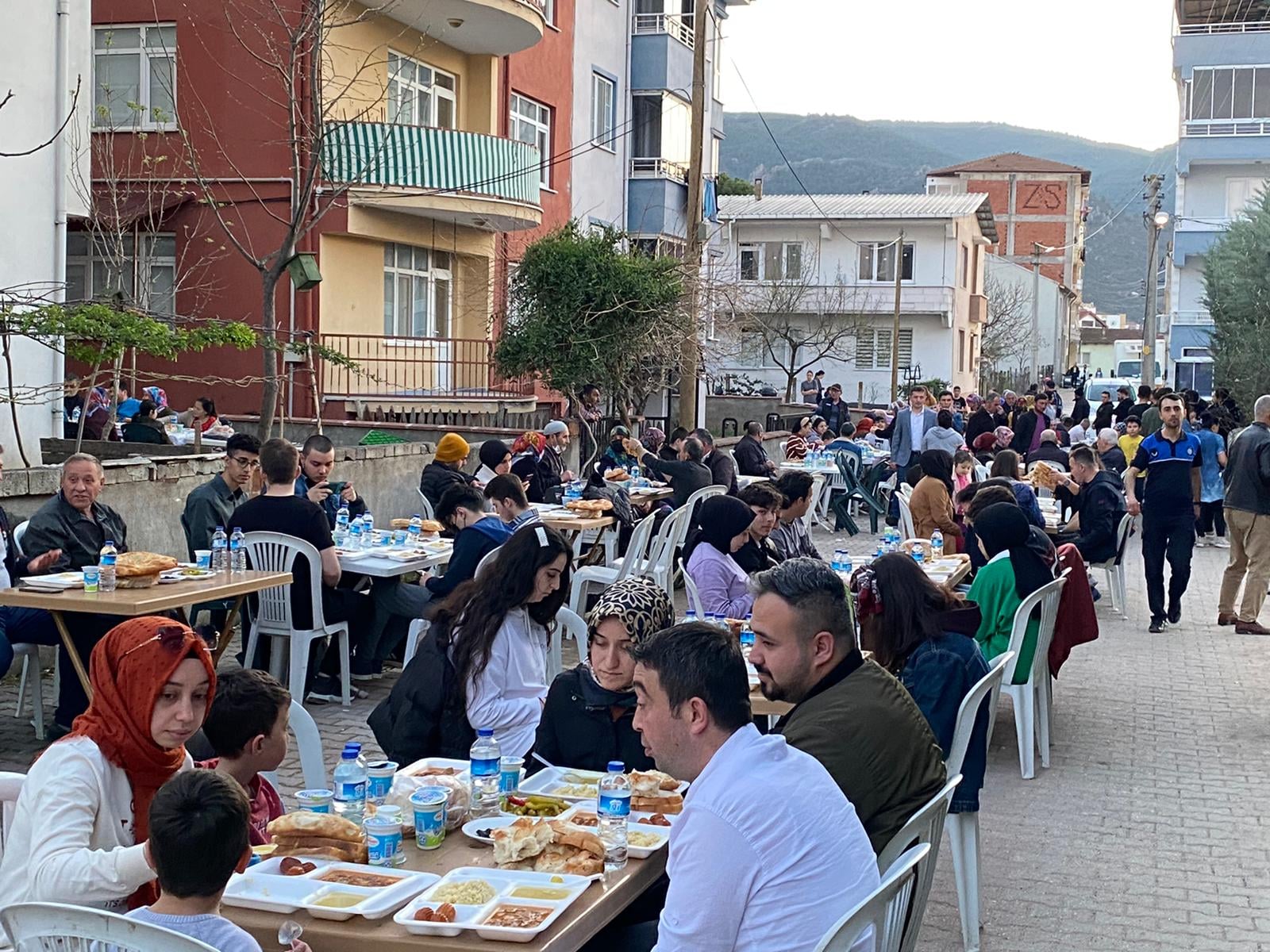 osmaneli-belediyesi-iftar-007.jpeg
