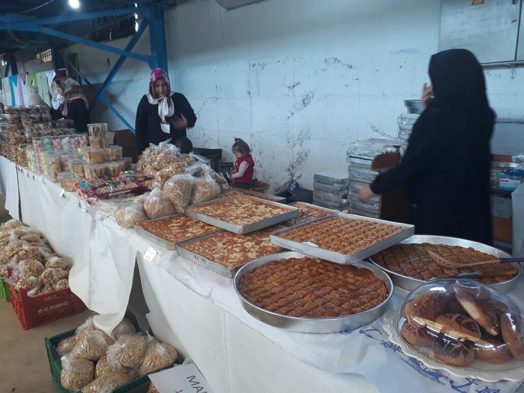 osmaneli-kurs-ve-okul-talebelerine-yardim-derneginden-kermes-(4).jpg